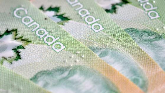 Dividend Income Investors: 5 Top Canadian Stocks to Buy Now