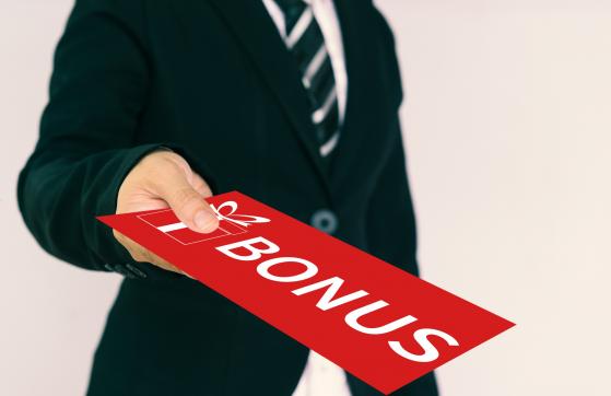 Here’s How To Tell If You Got A Great Sign On Bonus