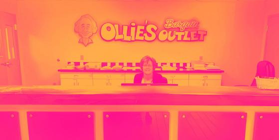 Ollie's (NASDAQ:OLLI) Q3 Sales Top Estimates